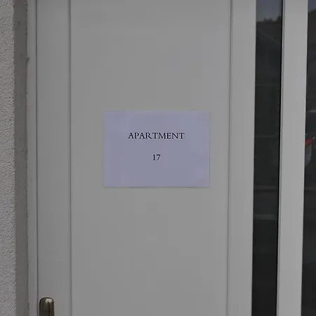 Luxury Aura Apartment Faulensee