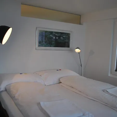 Luxury Aura Apartment Faulensee